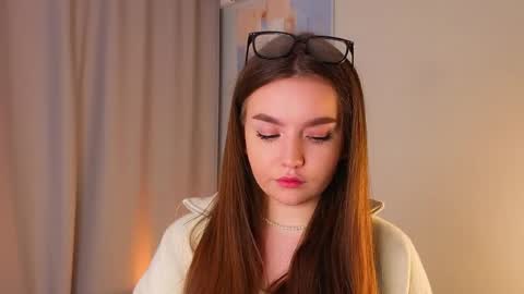 Snapshot of evawyliam chatting on April 8, 2026, 2:39 pm im EVA im new here dont be rude online show from April 8, 2026, 2:39 pm