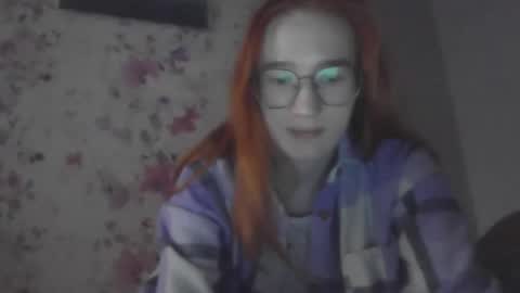 Snapshot of eveliina_shy chatting on December 23, 2025, 10:57 am Evelina online show from December 23, 2025, 10:57 am