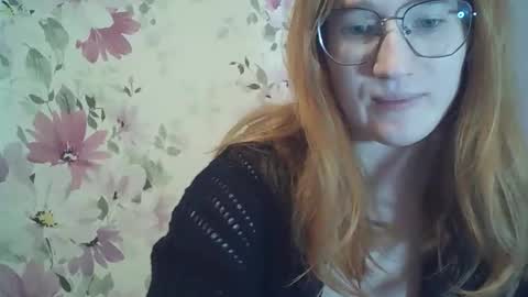 Snapshot of eveliina_shy chatting on January 19, 2026, 2:43 pm Evelina online show from January 19, 2026, 2:43 pm