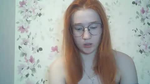 Snapshot of eveliina_shy chatting on February 4, 2026, 2:12 pm Evelina online show from February 4, 2026, 2:12 pm