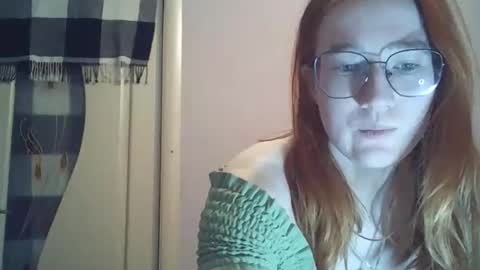 Snapshot of eveliina_shy chatting on February 10, 2026, 4:11 pm Evelina online show from February 10, 2026, 4:11 pm