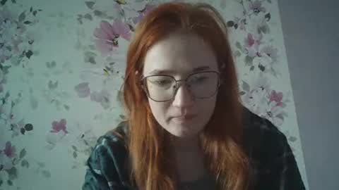 Snapshot of eveliina_shy chatting on February 26, 2026, 6:45 am Evelina online show from February 26, 2026, 6:45 am