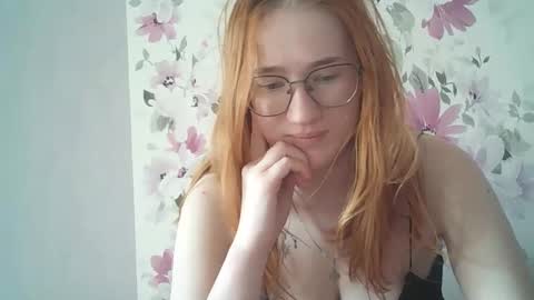 Snapshot of eveliina_shy chatting on March 12, 2026, 1:39 pm Evelina online show from March 12, 2026, 1:39 pm