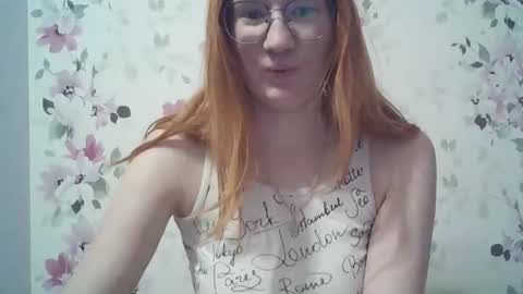 Snapshot of eveliina_shy chatting on March 16, 2026, 4:33 pm Evelina online show from March 16, 2026, 4:33 pm