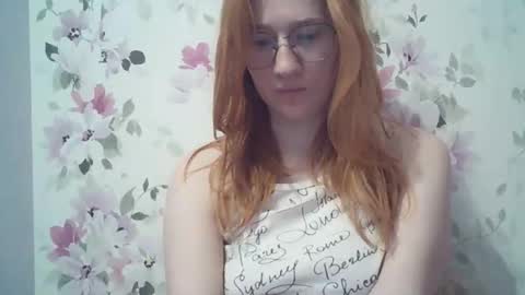 Snapshot of eveliina_shy chatting on March 19, 2026, 2:54 pm Evelina online show from March 19, 2026, 2:54 pm