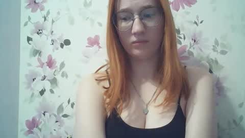 Snapshot of eveliina_shy chatting on April 7, 2026, 9:21 am Evelina online show from April 7, 2026, 9:21 am