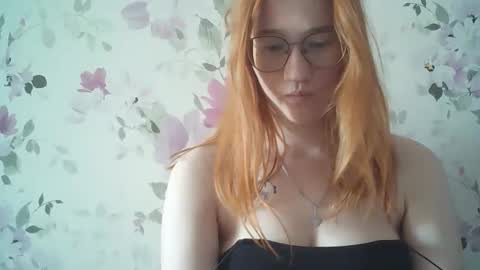 Snapshot of eveliina_shy chatting on April 15, 2026, 1:40 pm Evelina online show from April 15, 2026, 1:40 pm