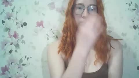 Snapshot of eveliina_shy chatting on May 12, 2026, 3:42 pm Evelina online show from May 12, 2026, 3:42 pm