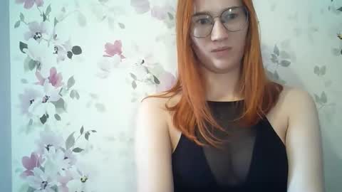 Snapshot of eveliina_shy chatting on May 15, 2026, 1:51 pm Evelina online show from May 15, 2026, 1:51 pm