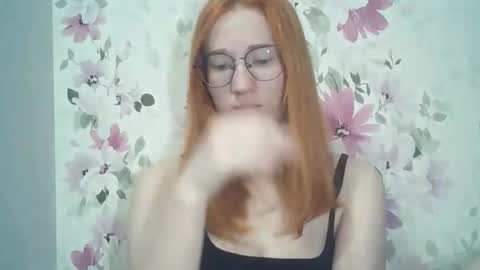 Snapshot of eveliina_shy chatting on May 28, 2026, 5:38 am Evelina online show from May 28, 2026, 5:38 am