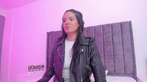 evelin__thompsson online show from April 9, 2026, 1:27 am