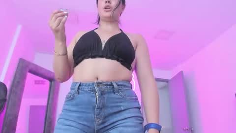evelin__thompsson online show from July 29, 2026, 3:15 am