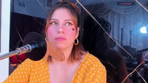 EVELIN online show from October 10, 2025, 12:15 pm