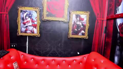 Evelin Hellsing online show from May 8, 2026, 11:43 pm