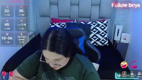 evelin zaens online show from September 10, 2025, 3:50 am