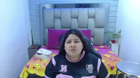 evelin zaens online show from April 2, 2026, 4:43 am