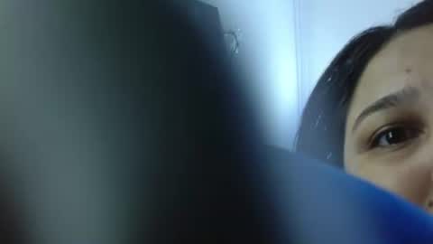 evelin zaens online show from July 26, 2026, 4:53 am