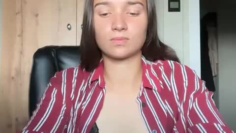 Snapshot of evelina0 chatting on August 6, 2026, 10:17 am evelina0 online show from August 6, 2026, 10:17 am