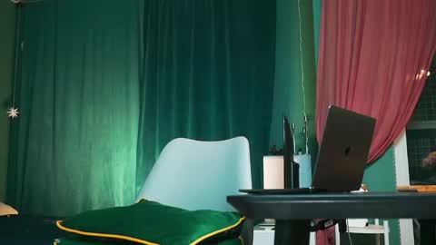 Snapshot of evelingoddess chatting on April 30, 2026, 7:53 pm your Love online show from April 30, 2026, 7:53 pm