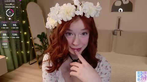 Snapshot of evelune chatting on December 15, 2025, 7:18 pm Eva online show from December 15, 2025, 7:18 pm