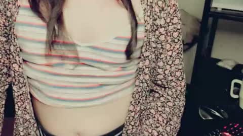 evelyn420521 online show from May 28, 2026, 7:49 am