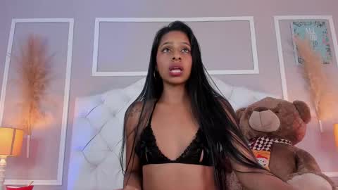 evelyn ebony online show from December 10, 2024, 9:33 am