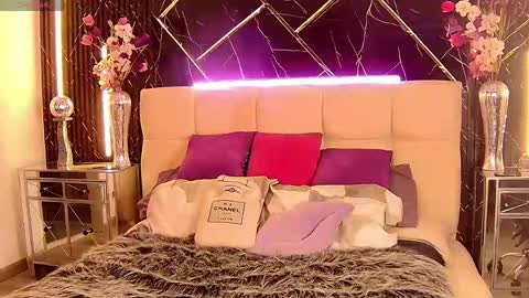 EvelynaGrey online show from April 16, 2026, 8:15 am