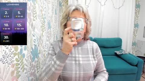 Evelyn online show from January 6, 2025, 4:58 am