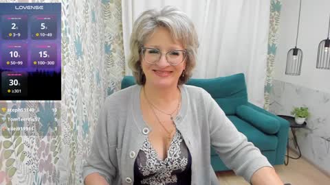 Evelyn online show from February 3, 2025, 8:24 am