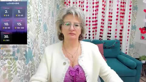 Evelyn online show from February 18, 2025, 11:22 am