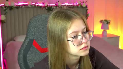 Snapshot of evemundie chatting on October 16, 2025, 10:38 am Eve online show from October 16, 2025, 10:38 am