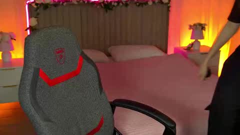 Snapshot of evemundie chatting on October 29, 2025, 12:07 pm Eve online show from October 29, 2025, 12:07 pm