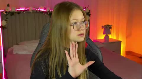 Snapshot of evemundie chatting on November 3, 2025, 6:14 am Eve online show from November 3, 2025, 6:14 am