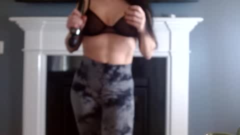 Snapshot of everleighmae chatting on March 6, 2025, 1:35 pm Everleighmae online show from March 6, 2025, 1:35 pm