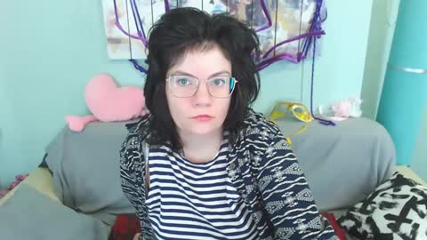 Snapshot of everly_rays chatting on December 14, 2024, 1:39 am Everly online show from December 14, 2024, 1:39 am