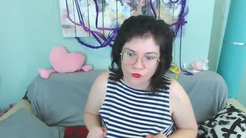 Snapshot of everly_rays chatting on December 15, 2024, 6:18 am Everly online show from December 15, 2024, 6:18 am