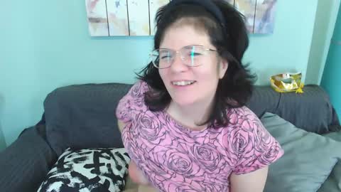 Snapshot of everly_rays chatting on January 12, 2025, 2:19 pm Everly online show from January 12, 2025, 2:19 pm