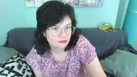 Snapshot of everly_rays chatting on January 29, 2025, 4:52 pm Everly online show from January 29, 2025, 4:52 pm