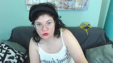 Snapshot of everly_rays chatting on February 6, 2025, 2:33 am Everly online show from February 6, 2025, 2:33 am