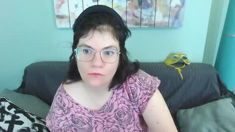 Snapshot of everly_rays chatting on February 6, 2025, 12:05 pm Everly online show from February 6, 2025, 12:05 pm