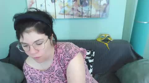 Snapshot of everly_rays chatting on February 14, 2025, 7:59 am Everly online show from February 14, 2025, 7:59 am