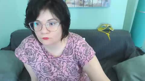 Snapshot of everly_rays chatting on February 20, 2025, 7:34 am Everly online show from February 20, 2025, 7:34 am