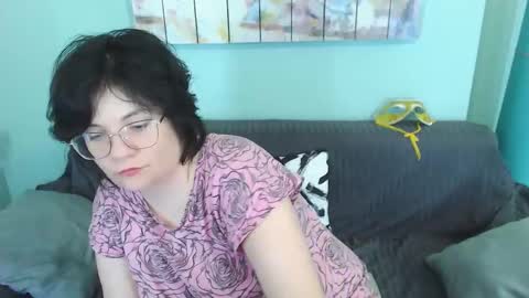 Snapshot of everly_rays chatting on February 20, 2025, 10:37 am Everly online show from February 20, 2025, 10:37 am