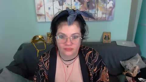 Snapshot of everly_rays chatting on October 2, 2025, 12:45 pm Everly online show from October 2, 2025, 12:45 pm