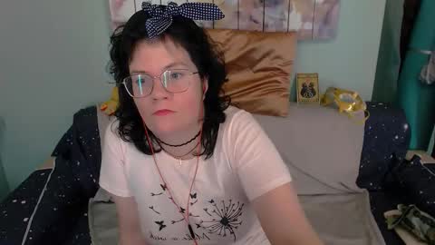 Snapshot of everly_rays chatting on October 20, 2025, 8:09 pm Everly online show from October 20, 2025, 8:09 pm