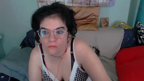 Snapshot of everly_rays chatting on November 2, 2025, 8:22 pm Everly online show from November 2, 2025, 8:22 pm