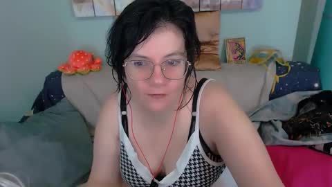 Snapshot of everly_rays chatting on November 30, 2025, 7:40 pm Everly online show from November 30, 2025, 7:40 pm