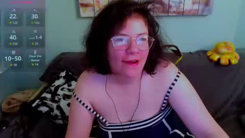 Snapshot of everly_rays chatting on June 21, 2026, 5:04 pm Everly online show from June 21, 2026, 5:04 pm