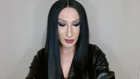 Supreme Maestra online show from September 25, 2025, 6:33 pm