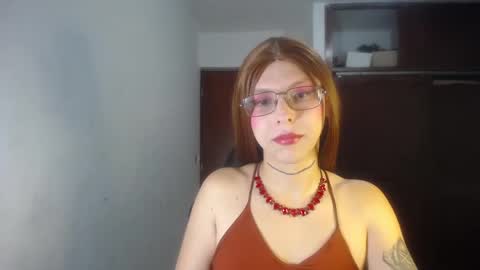 Snapshot of evi_kitty chatting on October 9, 2025, 12:58 pm Evi online show from October 9, 2025, 12:58 pm